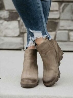 Sorel Joan Of Arctic Wedgie II Ankle Booties